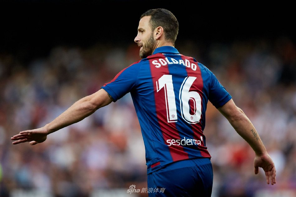 她的韧性和 她的韧性和