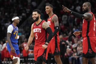 球迷将目光 球迷将目光